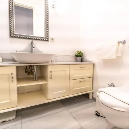 Duplex Modern Gem With Terrace *