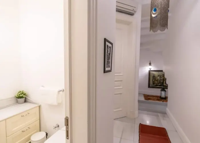 Duplex Modern Gem With Terrace