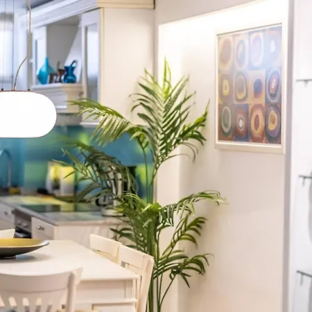 아파트 Duplex Modern Gem With Terrace