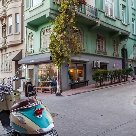 Duplex Modern Gem With Terrace *