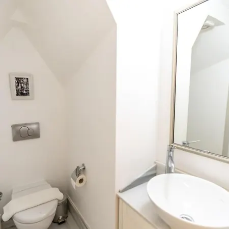 Apartment Duplex Modern Gem With Terrace